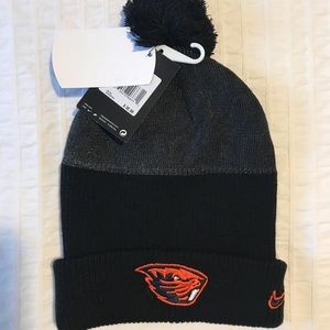 BNWT Nike Oregon State Beanie